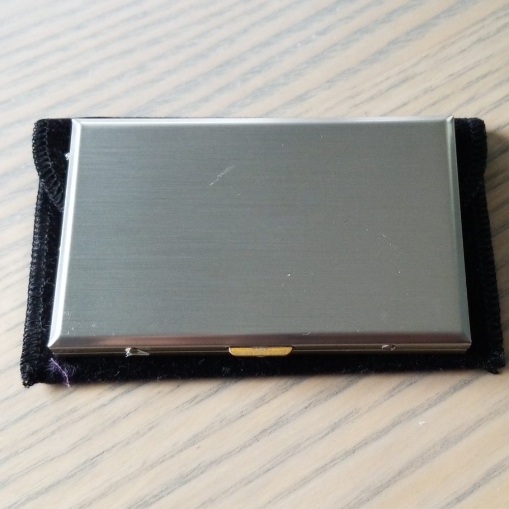 NWT Kyle McKeown Design Metal Card Case - Picture 6 of 7